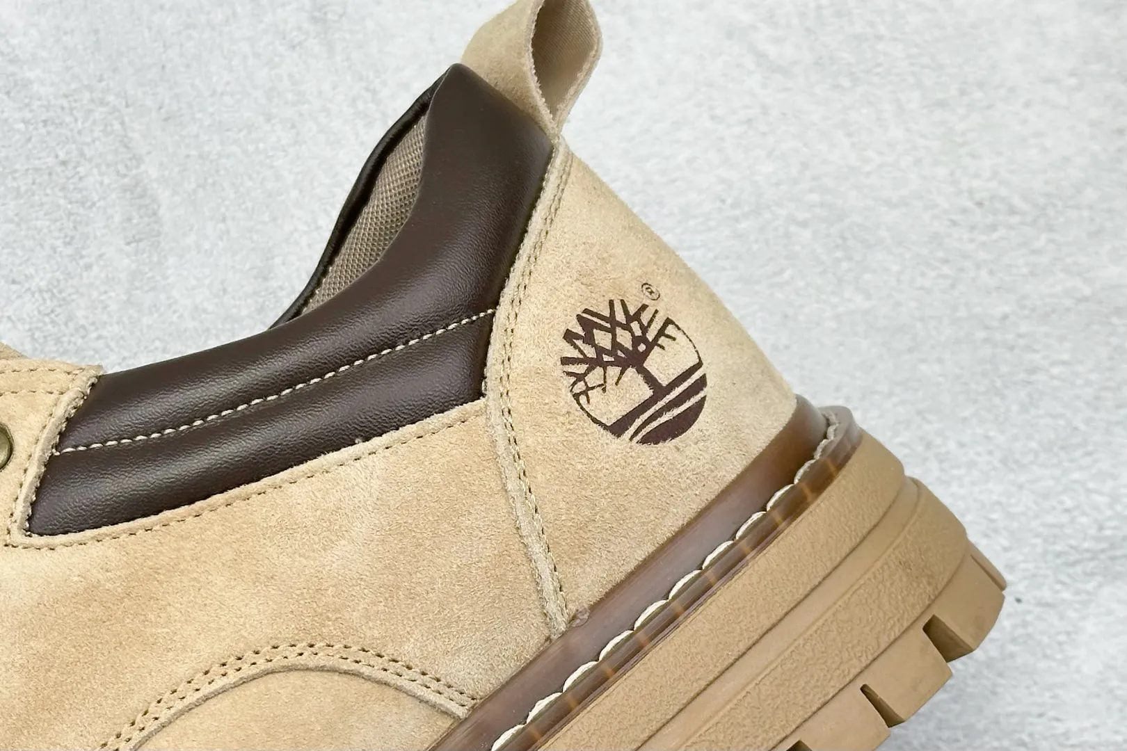 🐲💰 560 support store Timberland/Timberland classic outdoor low-top work casual shoes, classic re-upgraded, Guangdong factory quality, original box and original packaging, the fabric is made of Italian 🇮🇹 top-grade frosted cowhide, with anti-odor and anti-corrosion genuine leather latex insoles, giving you a perfect wearing experience, high quality and durable, a must-have for sportsmen, specializes in looking good, high-quality and first-class foot feel, exclusive supply Item number: TB73533 Size: 39-44 (one size larger)